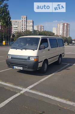 Минивэн Toyota Hiace 1995 в Броварах