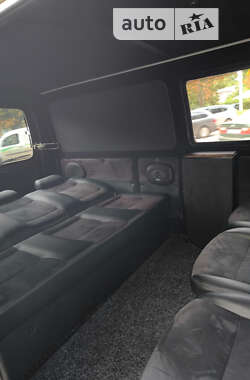 Мінівен Toyota Hiace 2006 в 