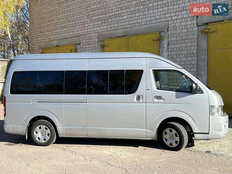 Мінівен Toyota Hiace 2008 в Коростені