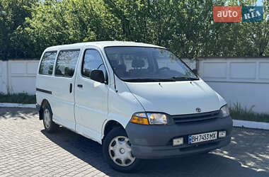 Мінівен Toyota Hiace 1996 в 