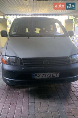 Мінівен Toyota Hiace 2003 в Хмельницькому