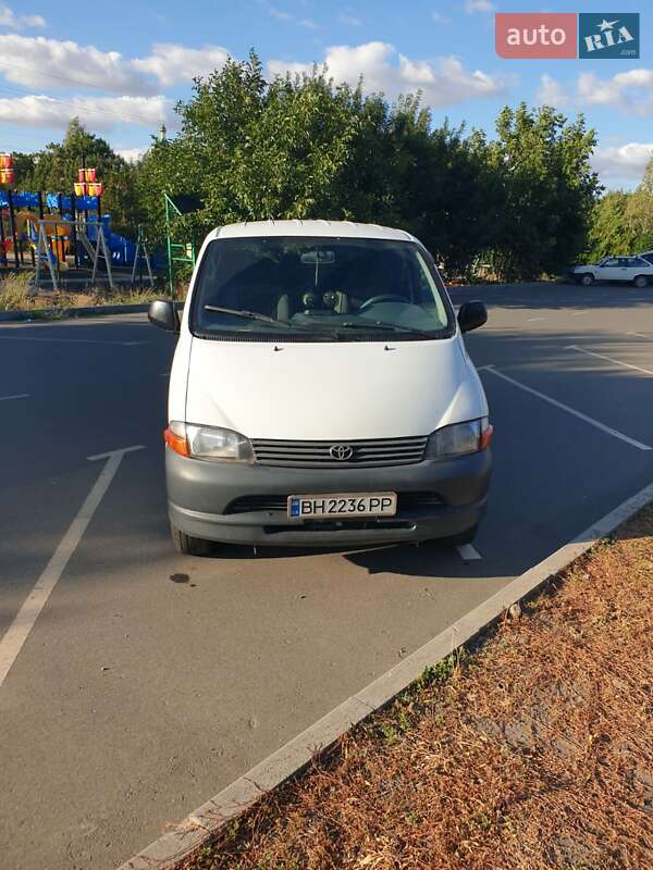 Toyota Hiace 1998