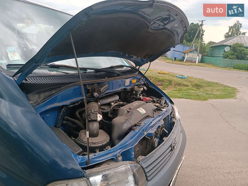 Минивэн Toyota Hiace 2005 в Киеве фото 15 Минивэн Toyota Hiace 2005 в Киеве