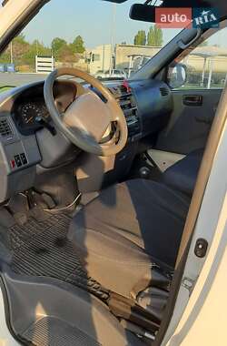 Мікровен Toyota Hiace 2003 в  фото 4 Мікровен Toyota Hiace 2003 в