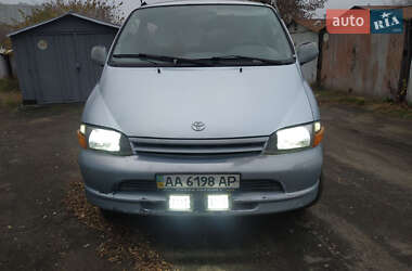 Універсал Toyota Hiace 2000 в Києві