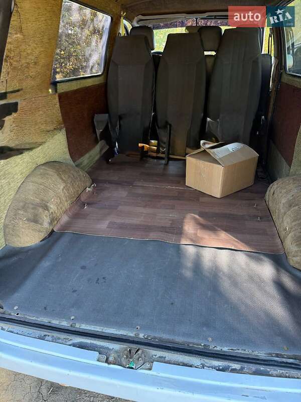 Минивэн Toyota Hiace 2000 в Одессе