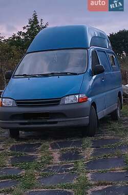 Грузовой фургон Toyota Hiace 1999 в Киеве