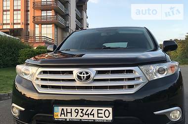 Внедорожник / Кроссовер Toyota Highlander 2011 в Харькове