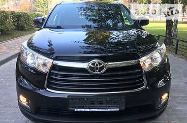 Седан Toyota Highlander 2015 в Киеве