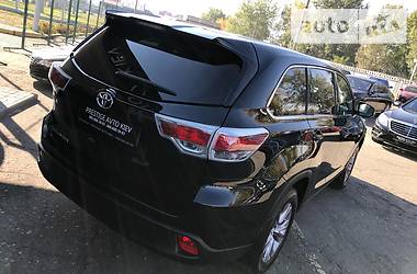 Внедорожник / Кроссовер Toyota Highlander 2015 в Киеве