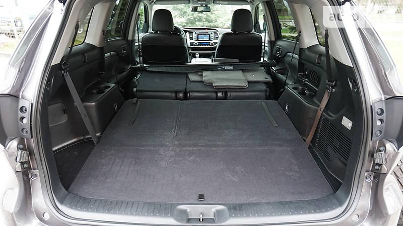 Внедорожник / Кроссовер Toyota Highlander 2016 в Львове