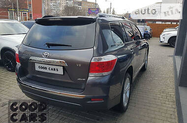 Позашляховик / Кросовер Toyota Highlander 2013 в Одесі