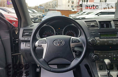 Позашляховик / Кросовер Toyota Highlander 2013 в Одесі