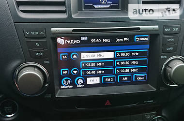 Позашляховик / Кросовер Toyota Highlander 2011 в 