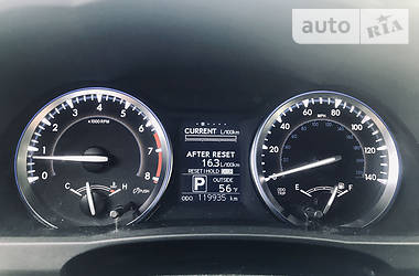 Внедорожник / Кроссовер Toyota Highlander 2015 в 
