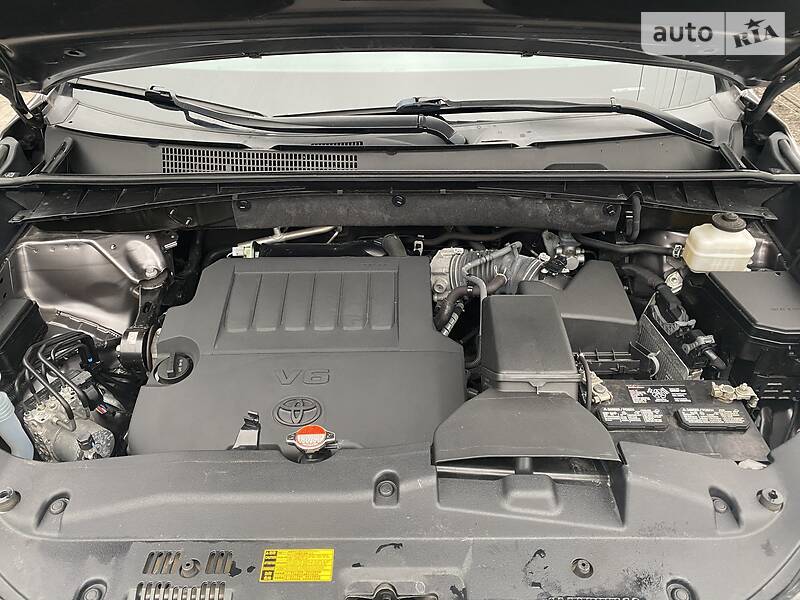 Позашляховик / Кросовер Toyota Highlander 2015 в Луцьку