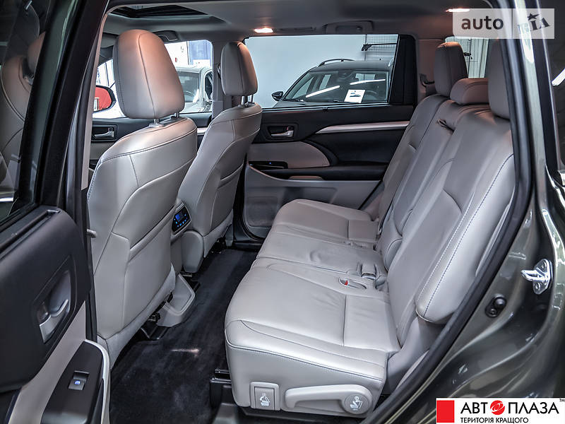 Позашляховик / Кросовер Toyota Highlander 2015 в Чернівцях