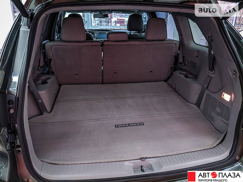 Позашляховик / Кросовер Toyota Highlander 2015 в Чернівцях