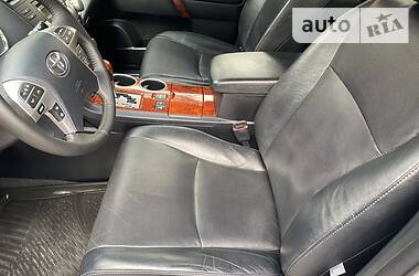 Позашляховик / Кросовер Toyota Highlander 2014 в 