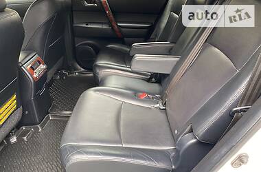 Позашляховик / Кросовер Toyota Highlander 2014 в 