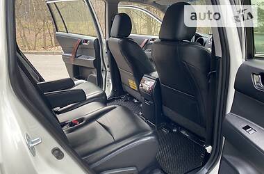Позашляховик / Кросовер Toyota Highlander 2014 в 