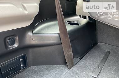 Позашляховик / Кросовер Toyota Highlander 2014 в 