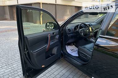 Позашляховик / Кросовер Toyota Highlander 2012 в 