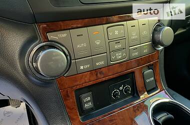 Позашляховик / Кросовер Toyota Highlander 2012 в 