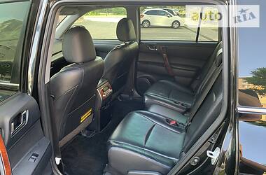 Позашляховик / Кросовер Toyota Highlander 2012 в 