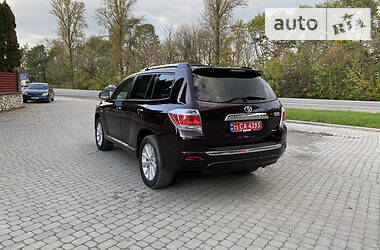 Внедорожник / Кроссовер Toyota Highlander 2013 в Тернополе