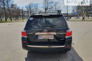 Внедорожник / Кроссовер Toyota Highlander 2010 в Николаеве