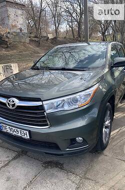 Внедорожник / Кроссовер Toyota Highlander 2014 в Николаеве