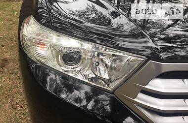 Внедорожник / Кроссовер Toyota Highlander 2012 в Чернигове