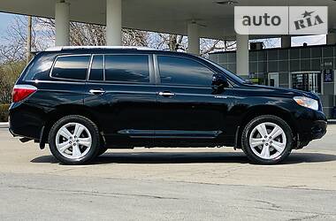 Внедорожник / Кроссовер Toyota Highlander 2009 в Каменском