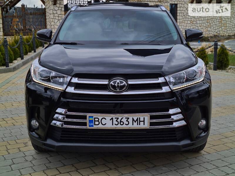 Позашляховик / Кросовер Toyota Highlander 2016 в Львові