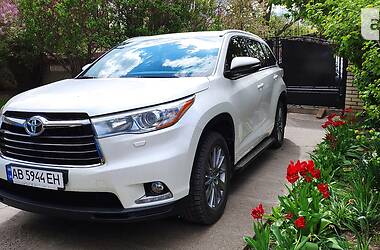 Внедорожник / Кроссовер Toyota Highlander 2014 в Умани