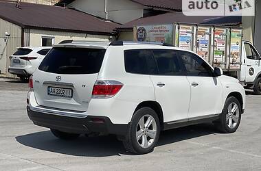 Позашляховик / Кросовер Toyota Highlander 2012 в Києві