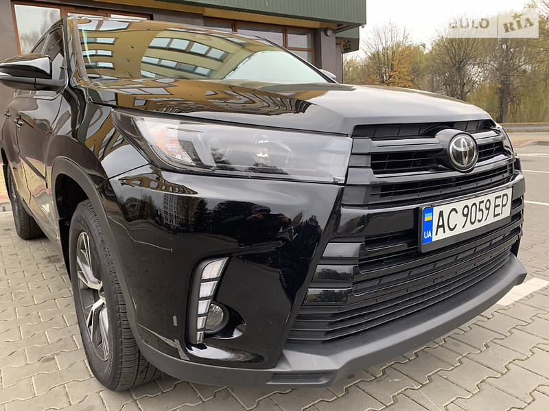 Универсал Toyota Highlander 2018 в Луцке