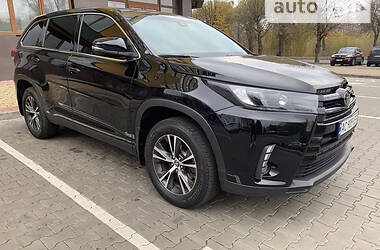 Универсал Toyota Highlander 2018 в Луцке