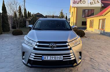 Позашляховик / Кросовер Toyota Highlander 2018 в Івано-Франківську