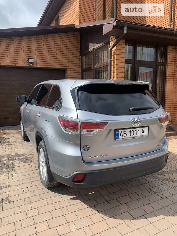 Внедорожник / Кроссовер Toyota Highlander 2015 в Виннице