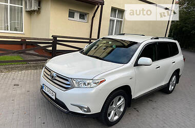 Позашляховик / Кросовер Toyota Highlander 2012 в Чернівцях