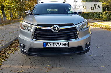 Внедорожник / Кроссовер Toyota Highlander 2015 в Хмельницком