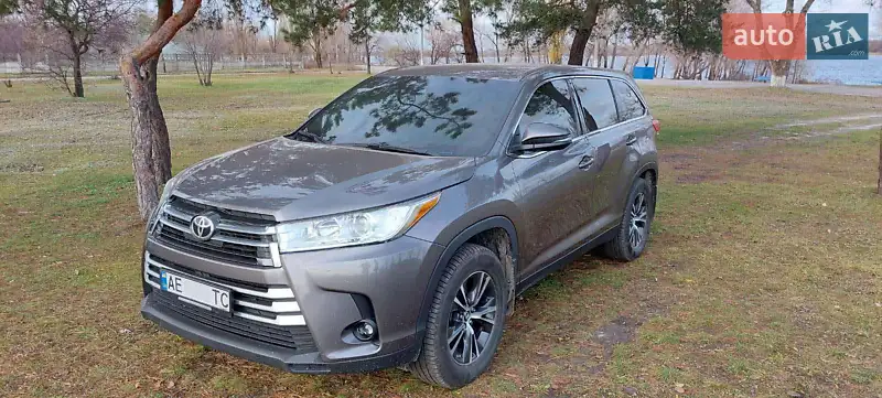 Toyota Highlander 2019