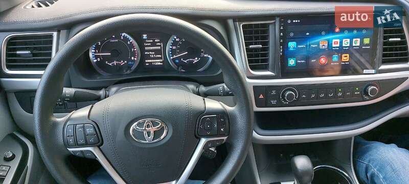 Позашляховик / Кросовер Toyota Highlander 2019 в Кам'янському