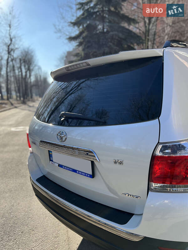 Внедорожник / Кроссовер Toyota Highlander 2013 в Днепре