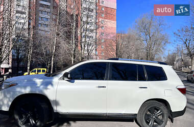 Внедорожник / Кроссовер Toyota Highlander 2013 в Днепре