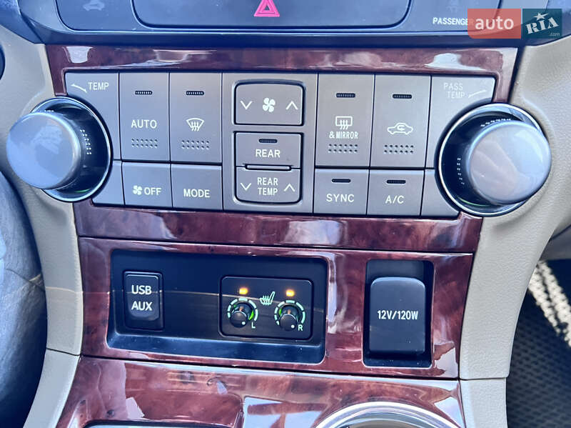 Внедорожник / Кроссовер Toyota Highlander 2013 в Днепре