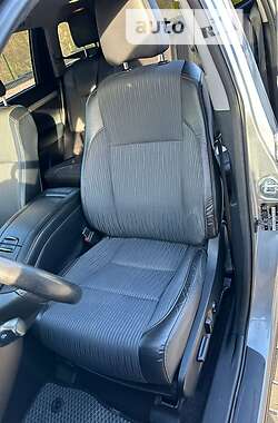 Позашляховик / Кросовер Toyota Highlander 2015 в 