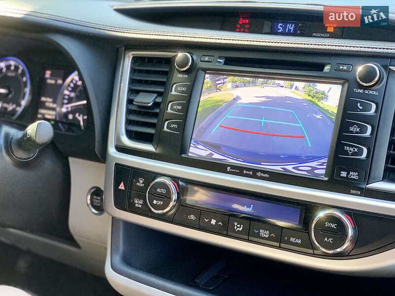 Позашляховик / Кросовер Toyota Highlander 2018 в Харкові